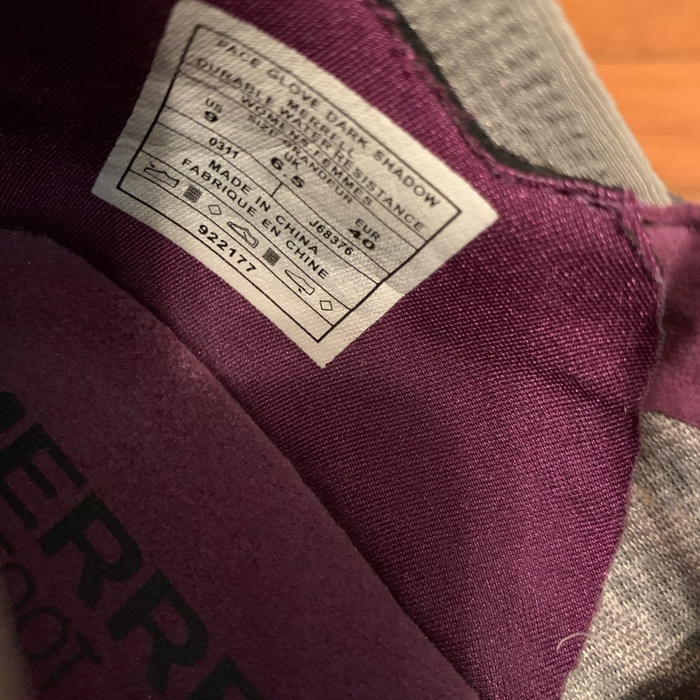 Merrell “Barefoot” sneakers. Size 9. Worn twice. - Picture 3 of 4